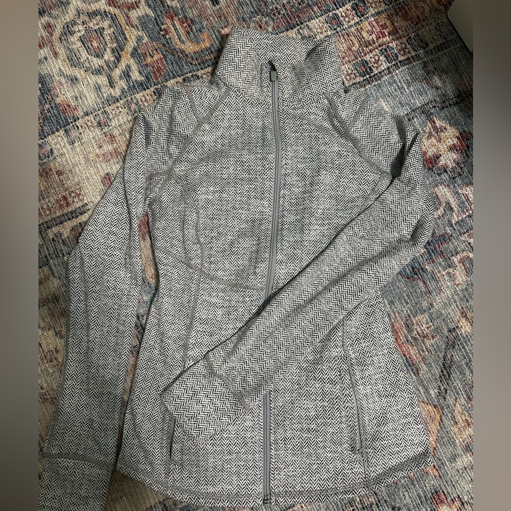 Old Navy Zip Up Workout Jacket. Small